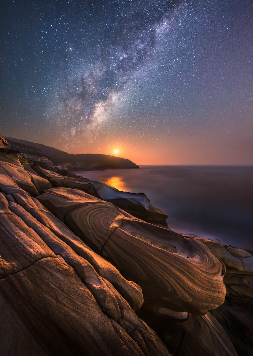 Moonrise at Putty Beach<p>© Tony Law</p>