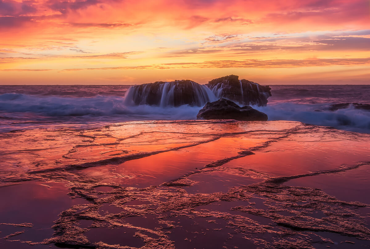 Burning Sea Shore<p>© Tony Law</p>