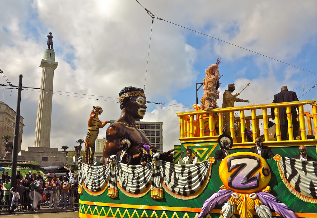 Lee Watches Zulu, Mardi Gras Day, New Orleans, 2017<p>© Charles Muir Lovell</p>