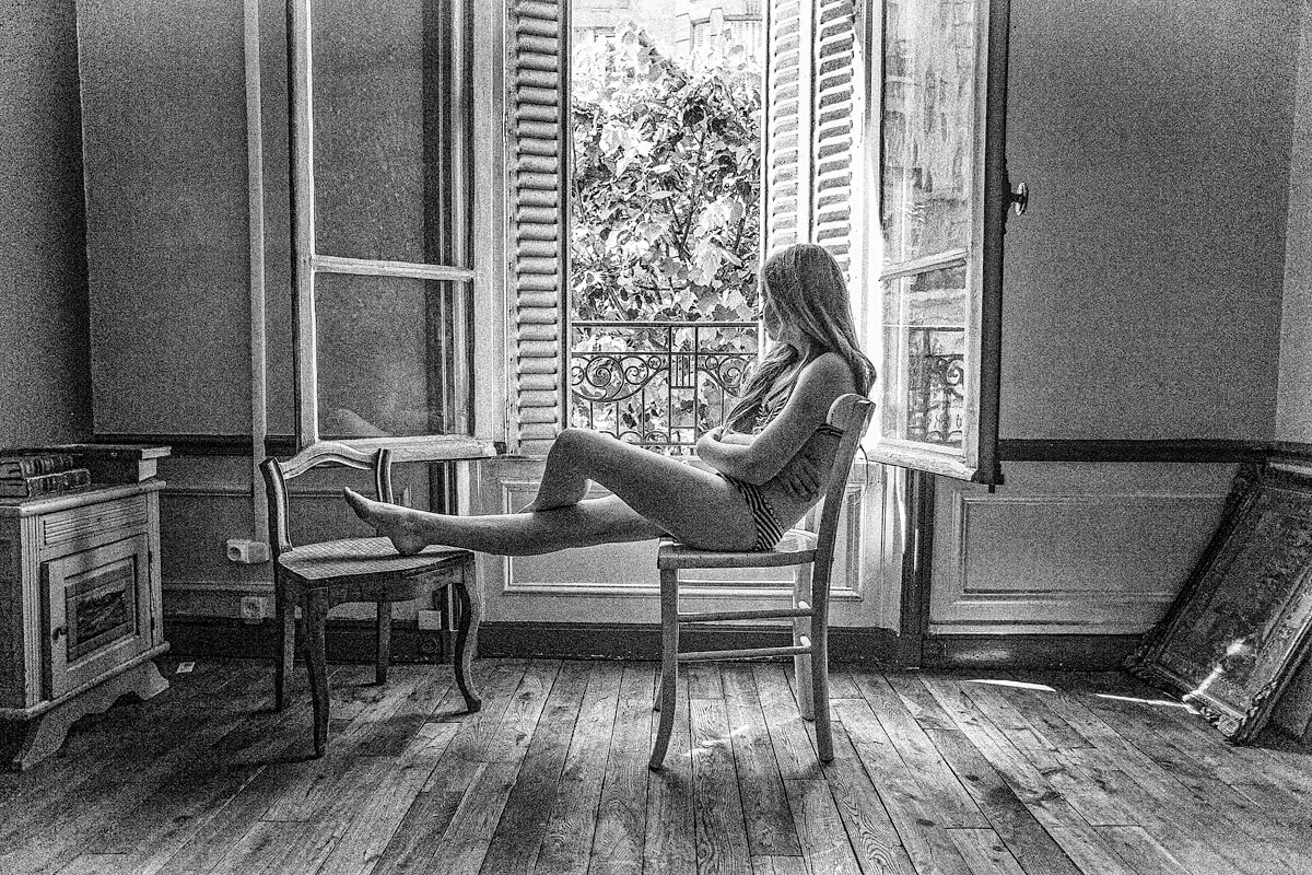 Jade, hot Juy afternoon in Paris<p>© Jack Montgomery</p>