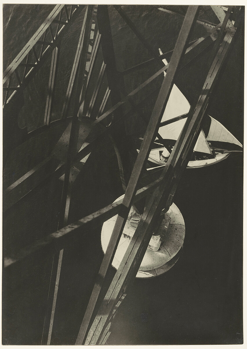 View from the Pont Transbordeur, Marseille, 1929 - Purchase with the support of Baker McKenzie and the Rembrandt Association, partly thanks to the Pri<p>© László Moholy-Nagy</p>