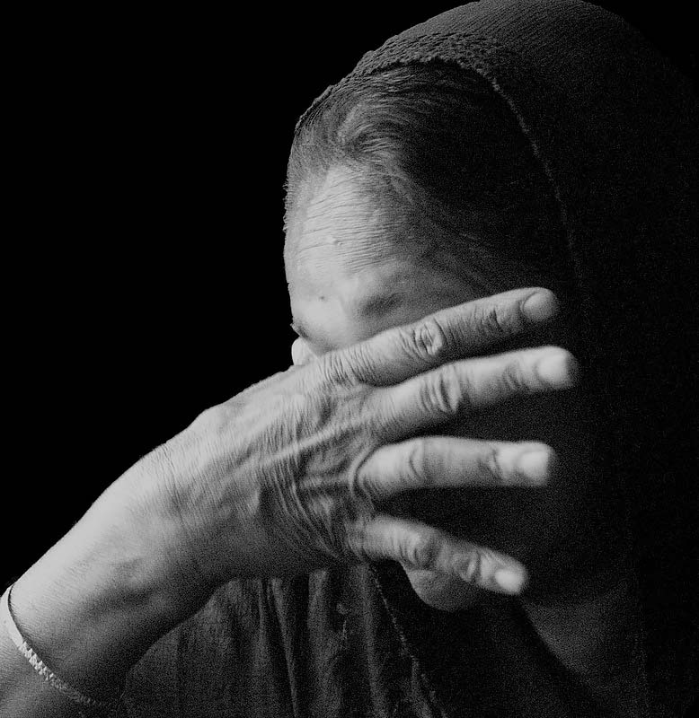 A Grieving Mother<p>© Laura Mohiuddin</p>