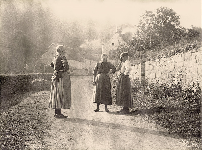 Country Women Stopping to Converse on a Village Road in Belgium 1943<p>© Leonard Misonne</p>