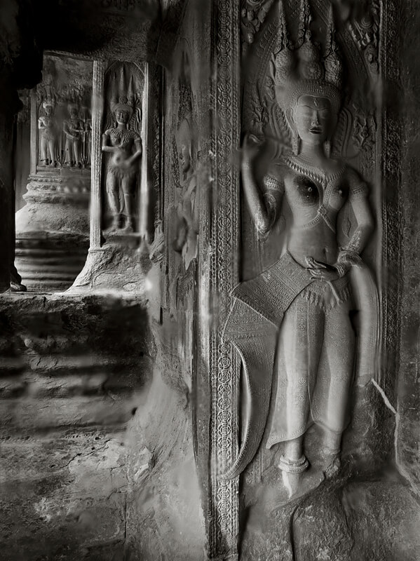 Apsara,  Upper Tier Angkor Wat  2002<p>© Richard Murai</p>