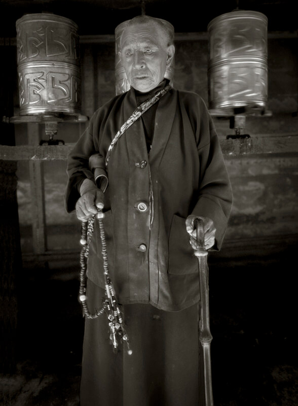 Pilgrim, Nangkor Kora Jokhang Temple, Lhasa, Tibet 2006<p>© Richard Murai</p>