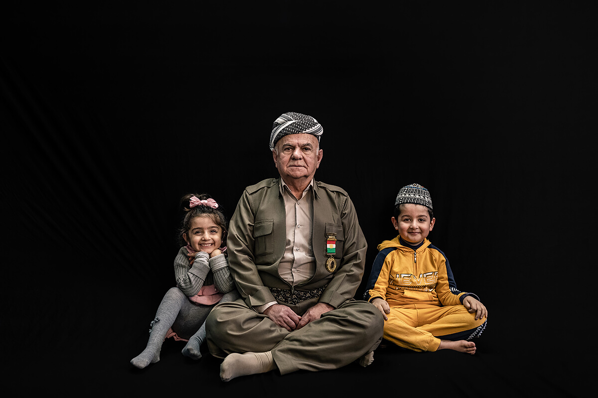 Mustafa & his Grandchildren<p>© Younes Mohammad</p>