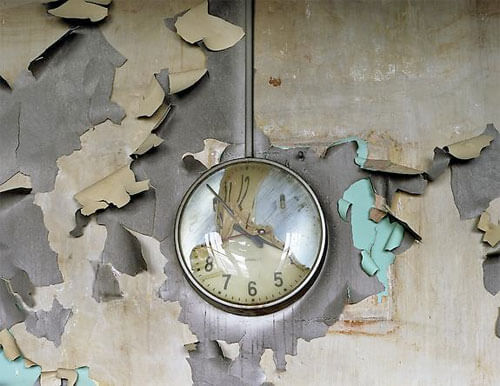 Melted Clock, Cass Technical High School, The ruins of Detroit 2008<p>© Yves Marchand & Romain Meffre</p>