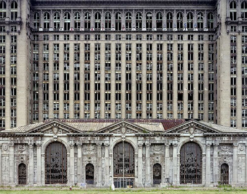 Michigan Central Station, The ruins of Detroit 2007<p>© Yves Marchand & Romain Meffre</p>