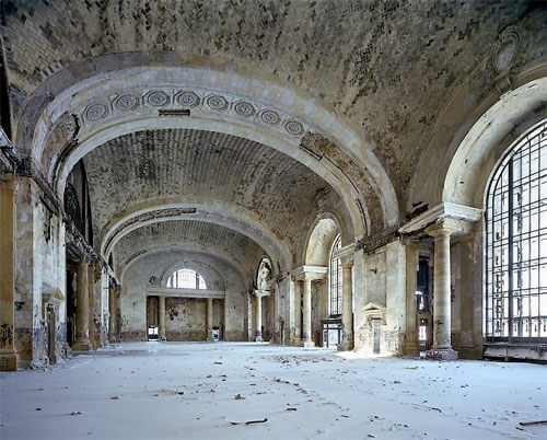 Michigan Central Station, Waiting Hall, 2008<p>© Yves Marchand & Romain Meffre</p>