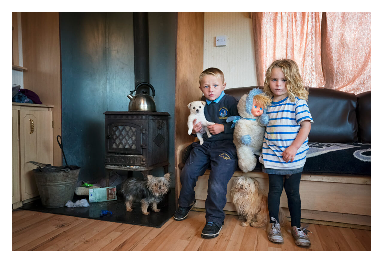 Nikita And Pa In Their Family Caravan - Irish Travellers<p>© Bob Newman</p>