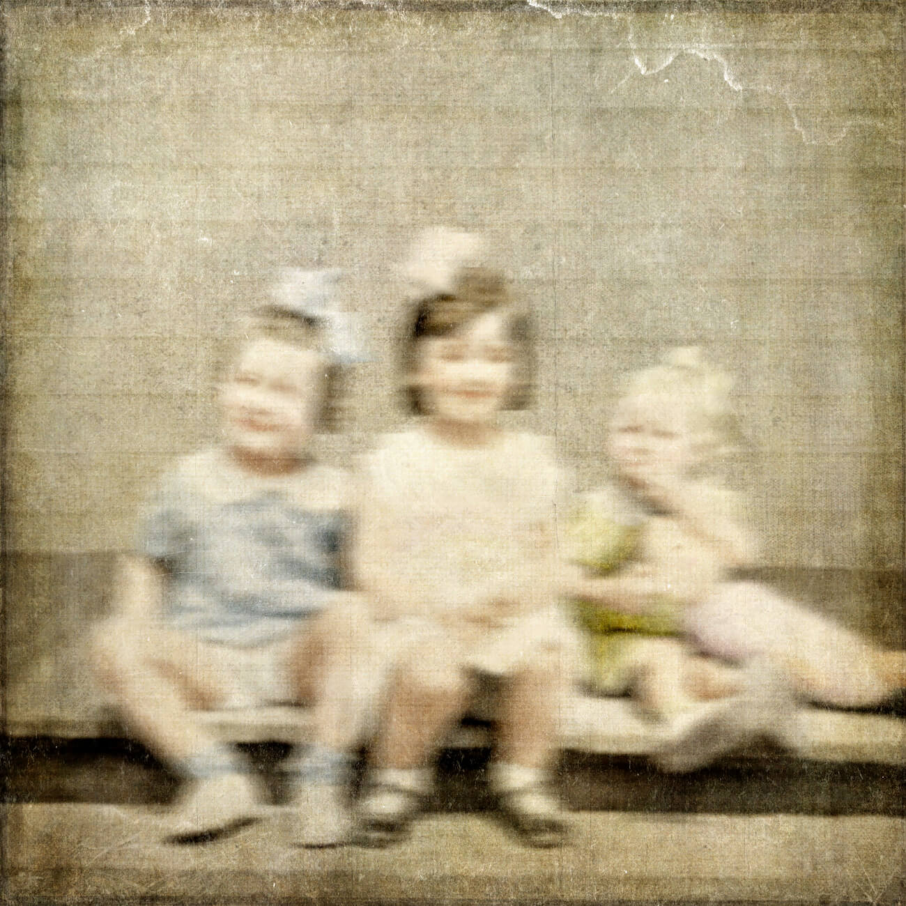 Cousins from the series Fading Memories<p>© Dale Niles</p>