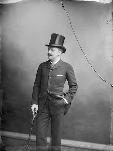 Mr. Cooper, actor, dressed up, 1884<p>©  Nadar</p>