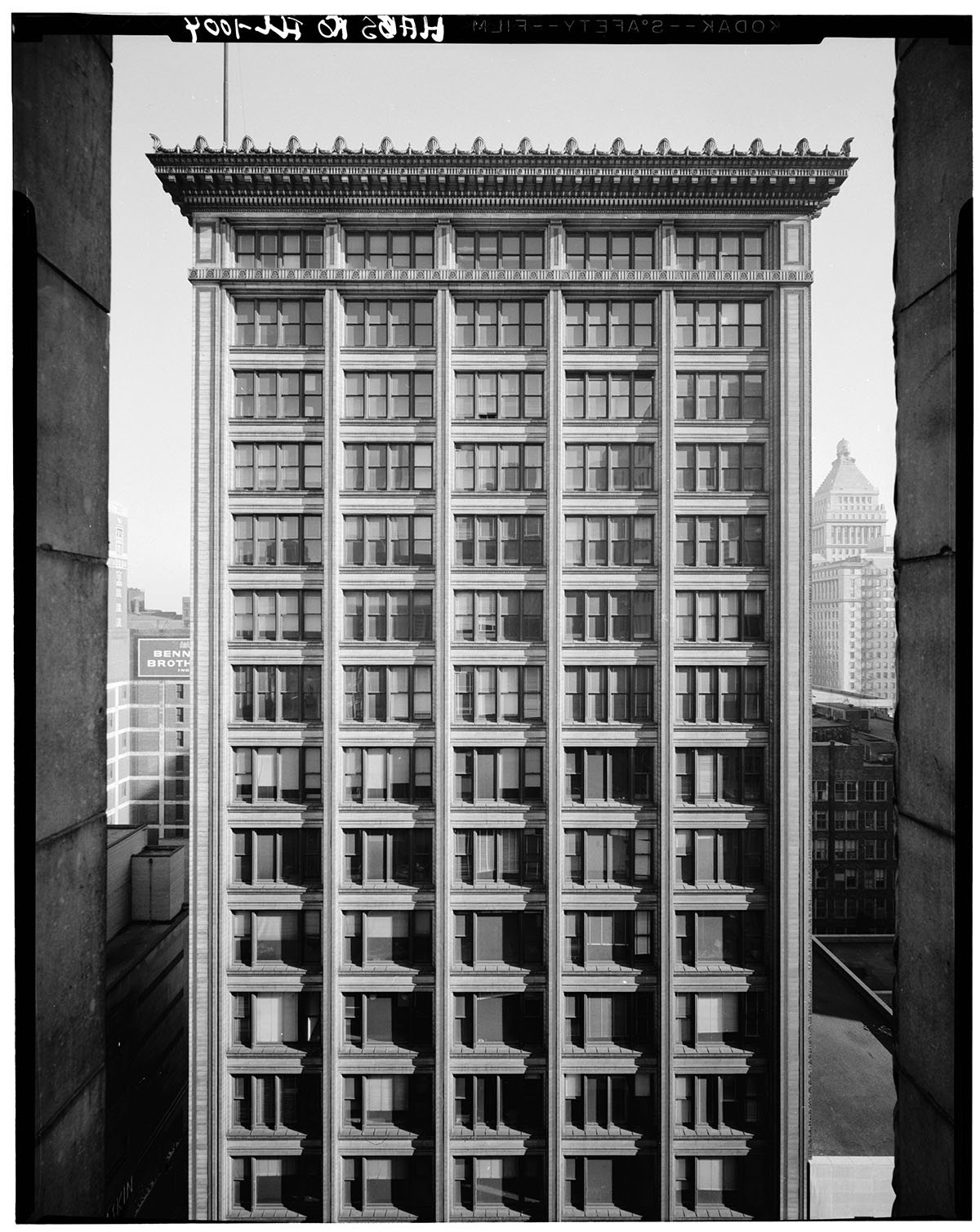 Historic American Buildings Survey Richard Nickel, Photographer November-December 1960 EXTERIOR- FACADE - Republic Building, 209 South State Street, C<p>© Richard Nickel</p>