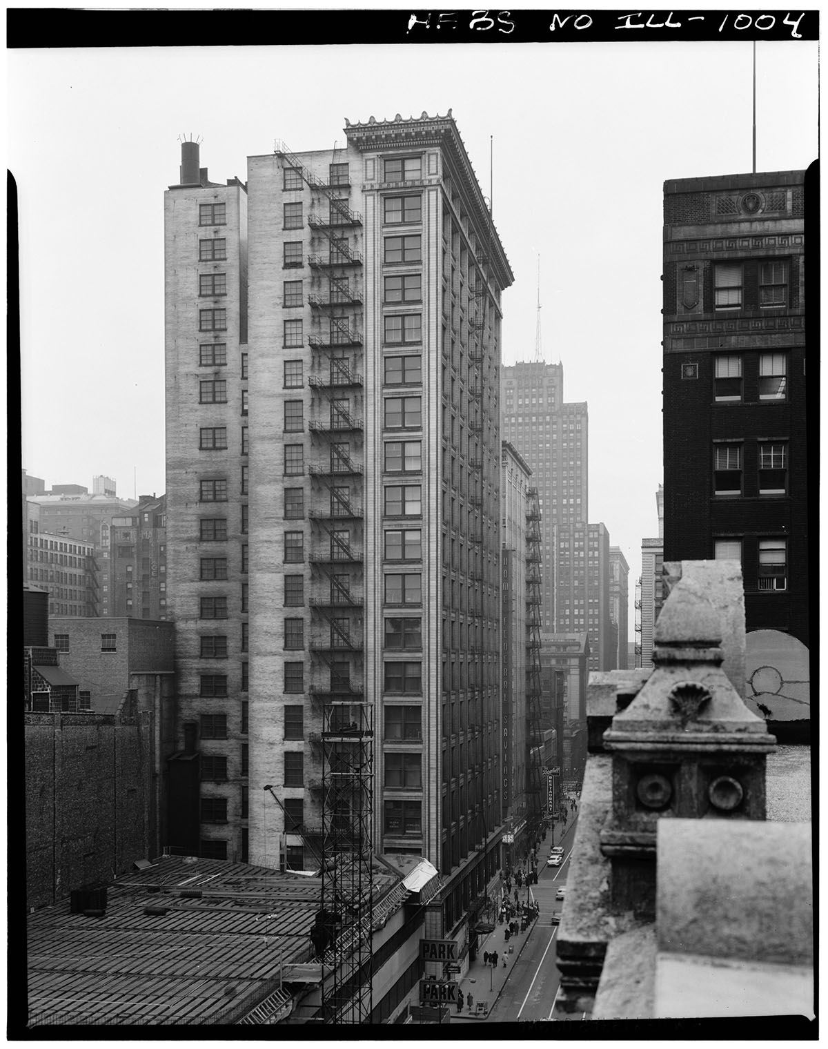 Historic American Buildings Survey Richard Nickel, Photographer November-December 1960 EXTERIOR- ADAMS STREET - Republic Building, 209 South State Str<p>© Richard Nickel</p>