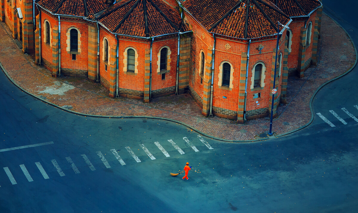 The Sound of Bamboo Brooms by the Church<p>© Tuan Nguyen Tan</p>