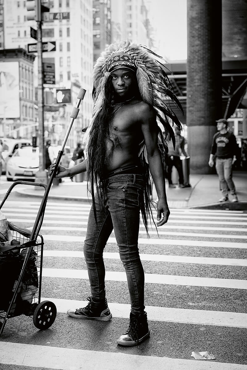 New Yorker on8th Avenue, 04.2019<p>© Phil Penman</p>