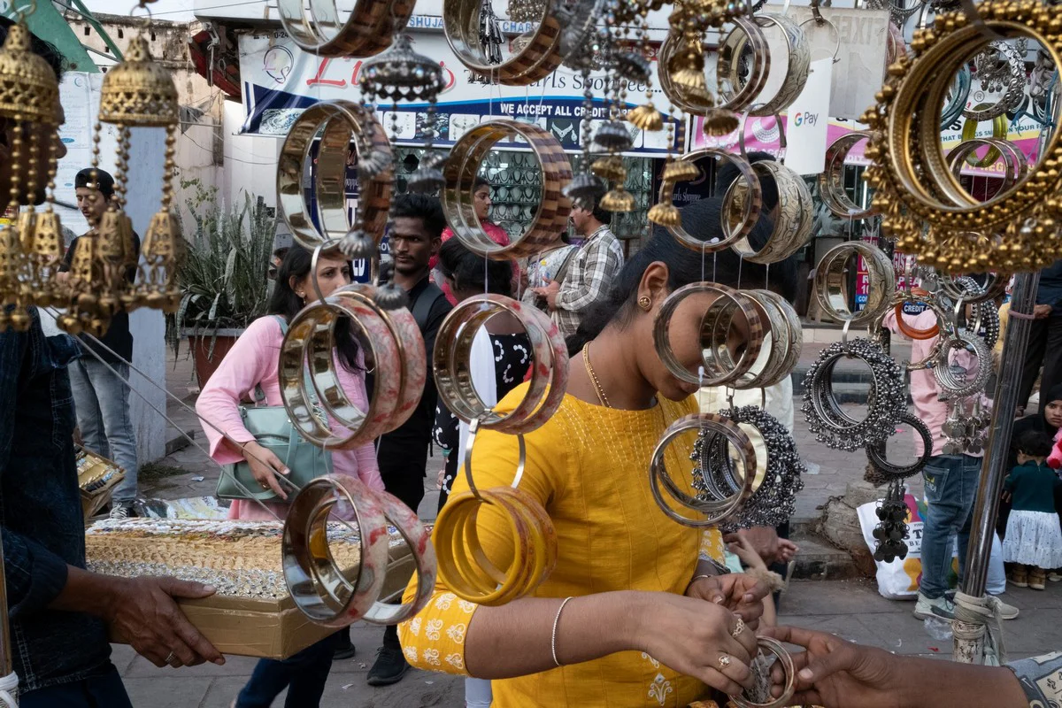 <p>&copy; Sebastian Piatek</p>