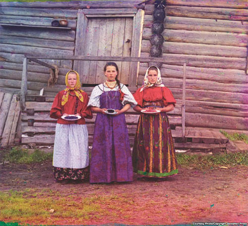 Peasant Girls, 1909 <p>© Sergey Prokudin-Gorsky</p>