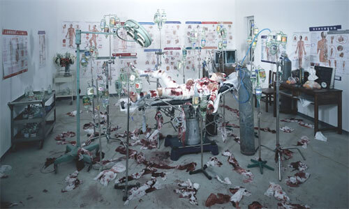 ICU, 180×300cm, 2013<p>© Wang Qingsong</p>