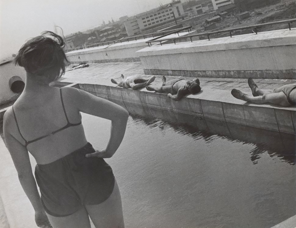 Morning Gymnastics on the Roof of a Students’ Hostel in Lefortovo. 1932<p>© Aleksander Rodchenko</p>