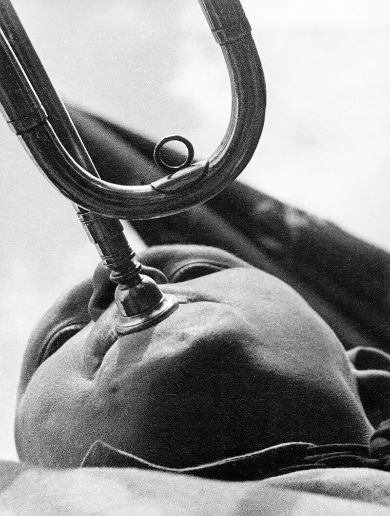 Pioneer with a Trumpet 1930<p>© Aleksander Rodchenko</p>