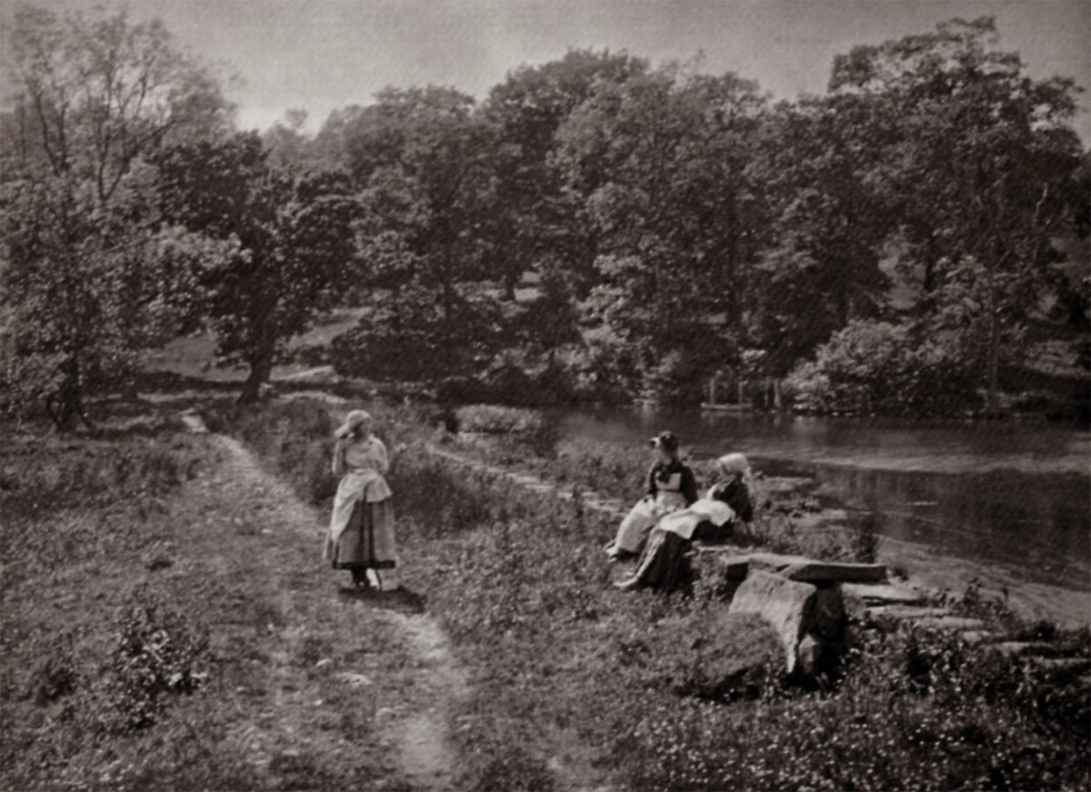 Roadside gossip, 1882<p>© Henry Peach Robinson</p>