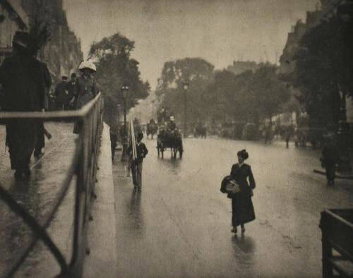 A Snapshot; Paris, 1911<p>© Alfred Stieglitz</p>