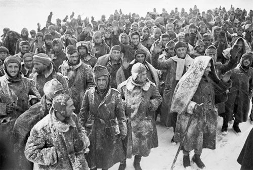 German and Italian prisoners of war. Stalingrad, February 1943<p>© Arkady Shaikhet</p>