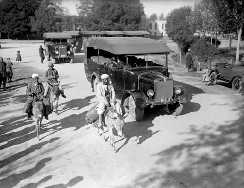 Car race. Car and donkey. 1929<p>© Arkady Shaikhet</p>