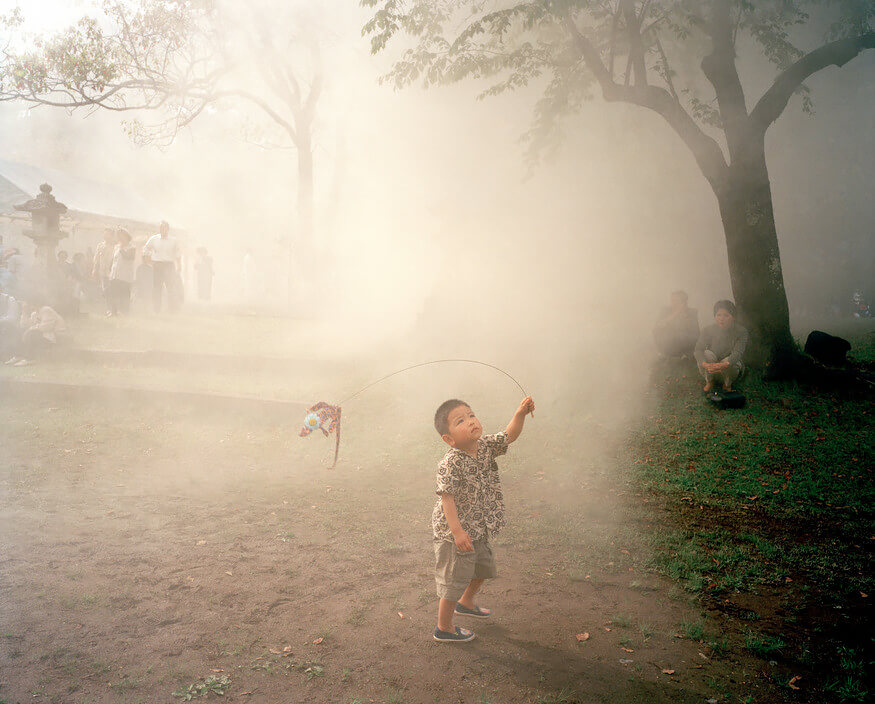 Child with Kite at Grand Spring Festival, Wakayama, Japan, 1998<p>Courtesy Magnum Photos / © Chris Steele-Perkins</p>