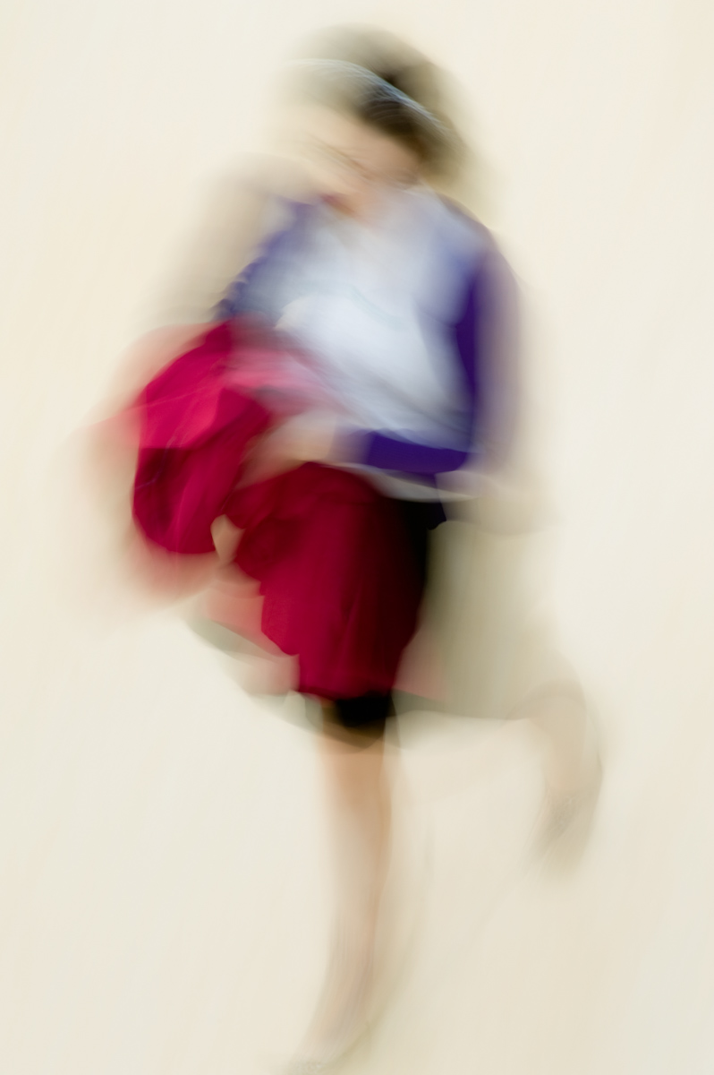 Woman with Magenta Coat, Metropolitan Museum, NYC, 2009<p>© Gregory Spaid</p>