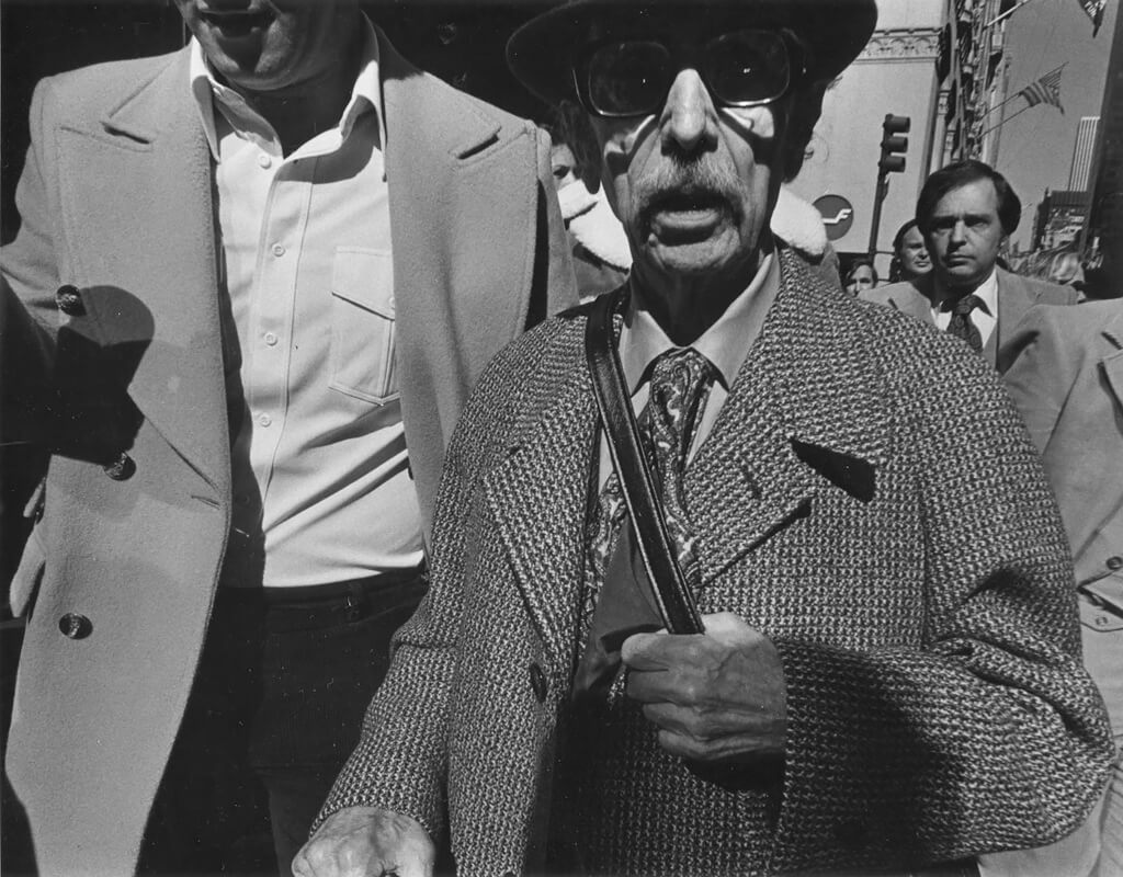 Briefly Seen New York Street Life<p>© Harvey Stein</p>