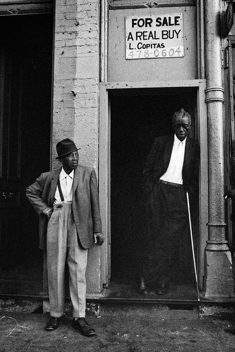 Man With A Pistol, Chicago, IL, 1965<p>© John Simmons</p>