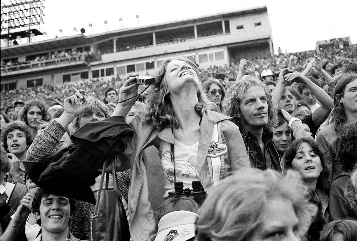 Rolling Stones Fans<p>© Joseph Szabo</p>