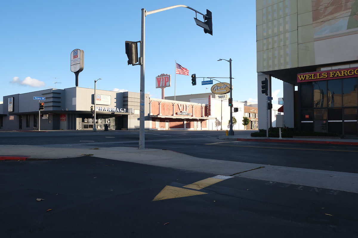 Victory Boulevard, CA<p>© Kimmo  Sahakangas</p>