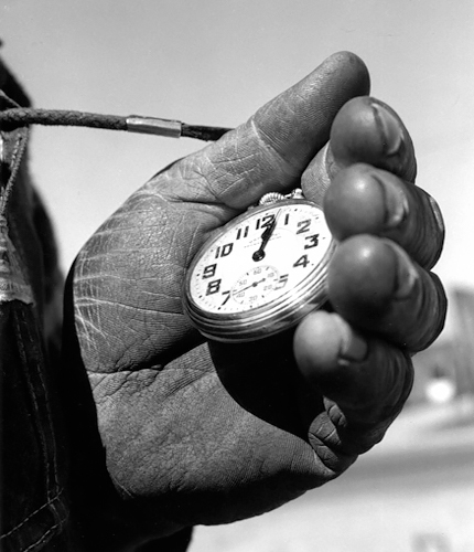 Track Foreman’s Watch, Escalon, CA, 3/62<p>© Richard Steinheimer</p>