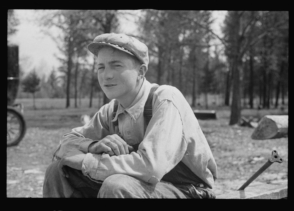 Son of the Hale family near Black River Falls, Wisconsin, c. 1937 @ Library of Congress<p>© Roy Stryker</p>