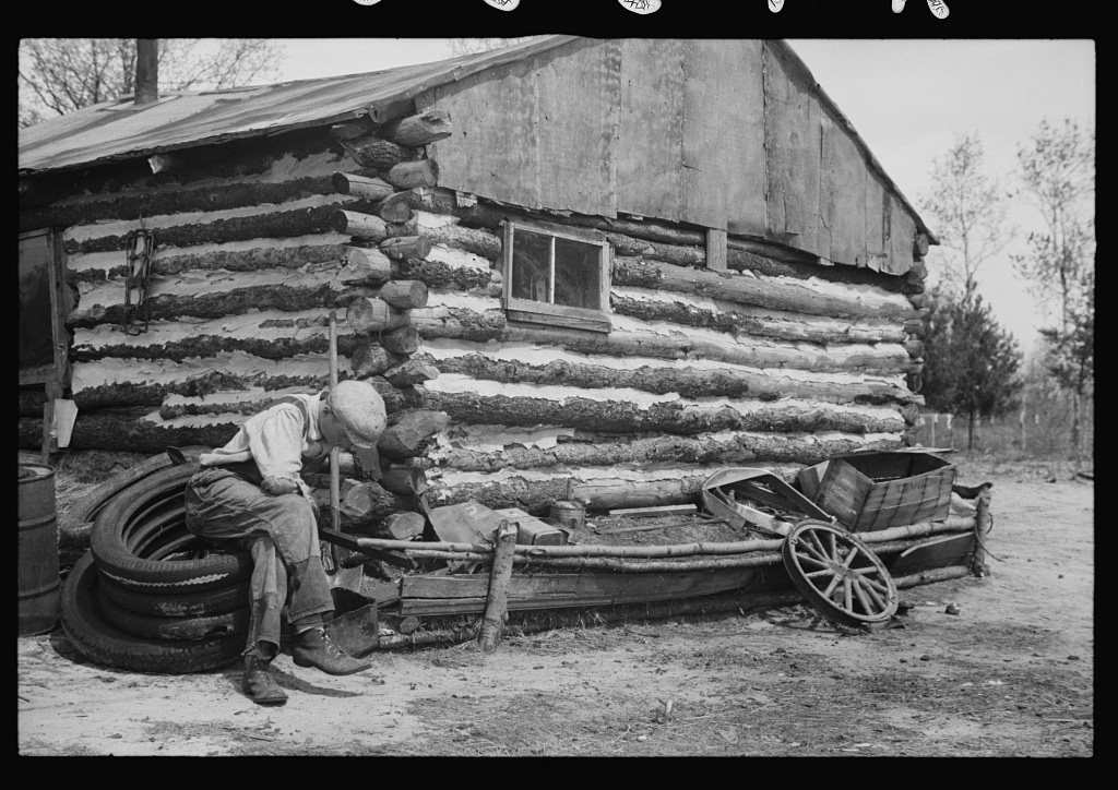 Son of the Hale family near Black River Falls, Wisconsin, c. 1937 @ Library of Congress<p>© Roy Stryker</p>