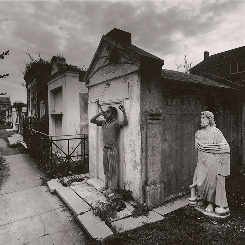 Cemetery Festival, Louisana, 1974<p>© Arthur Tress</p>