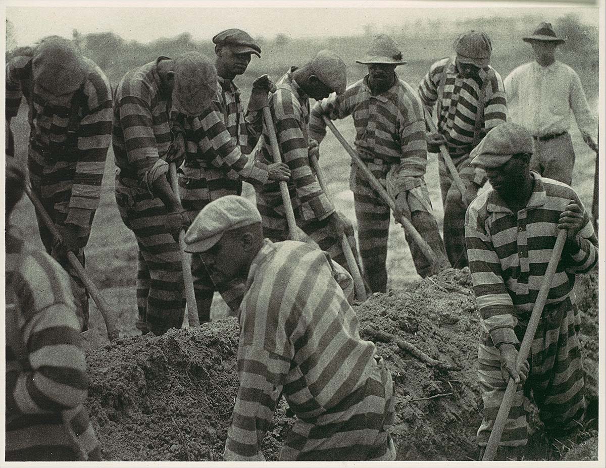 Prisoners, MET museum, circa 1920 - MET Museum<p>© Doris Ulmann</p>
