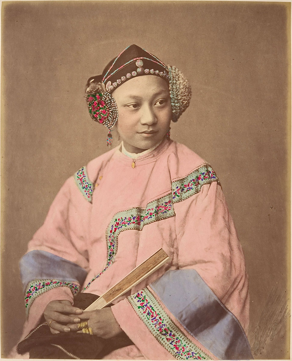 Fille de Lanxchow, 1870s - Gilman Collection, Museum Purchase, 2005, Metropolitan Museum of Art<p>© Baron Raimund von Stillfried</p>