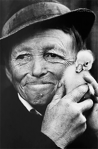 Eliesko with the Pat Duckling, Romania<p>© Jacko Vassilev</p>