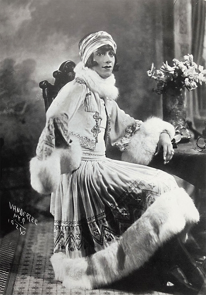 Beau of the ball, 1926<p>© James Van Der Zee</p>