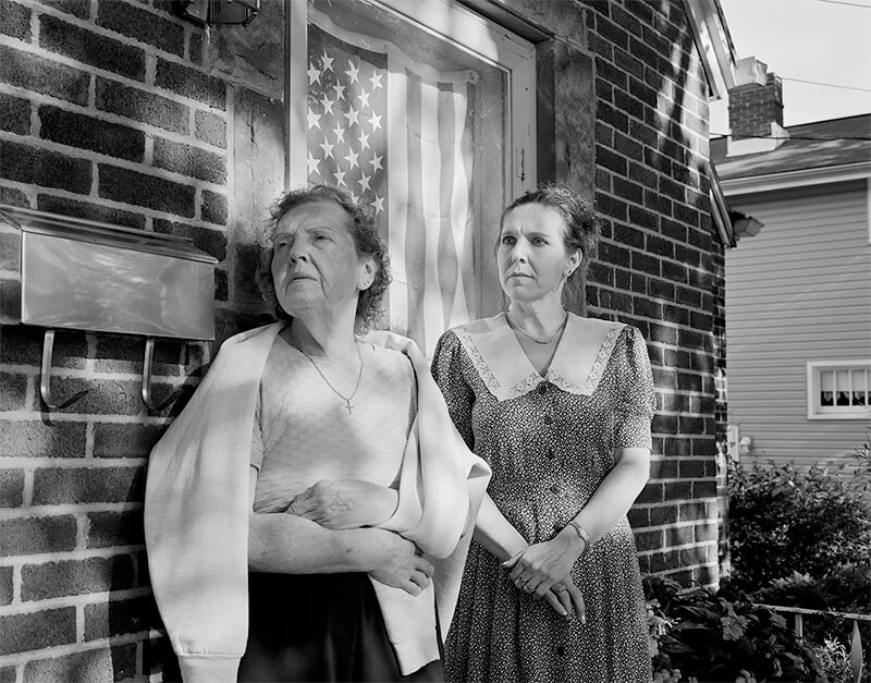 Marjorie Angel and Rebecca Barile, Akron OH, 2003<p>© Joe Vitone</p>