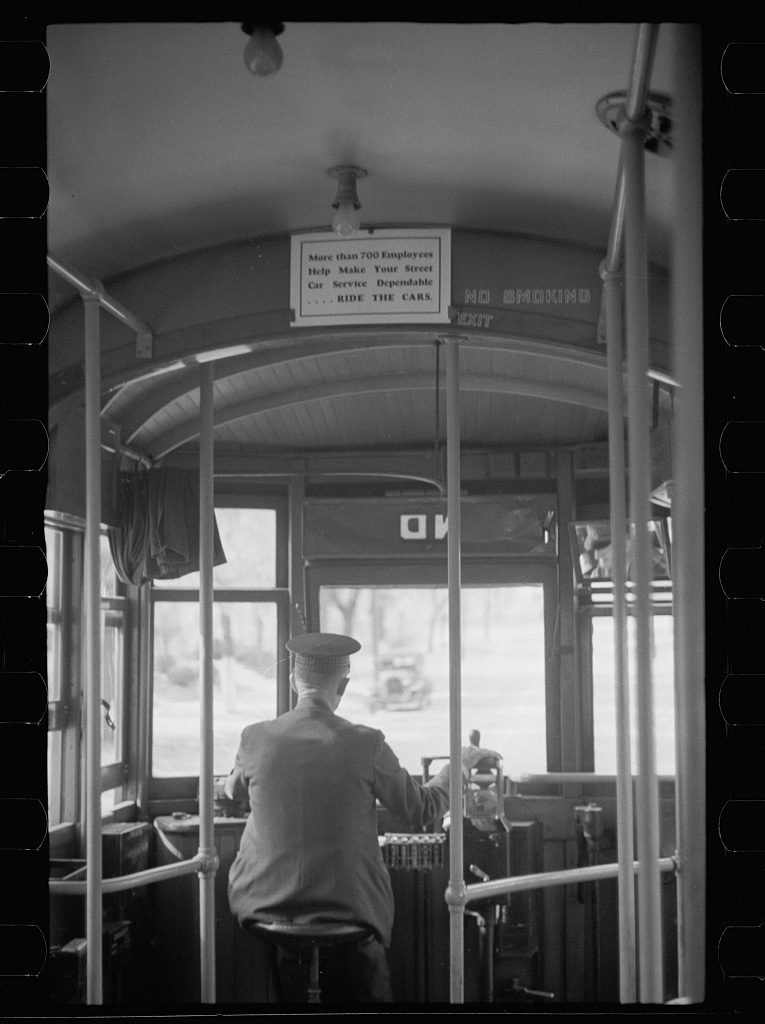 Streetcar driver in Omaha, Nebraska in 1938 - Library of Congress<p>© John Vachon</p>