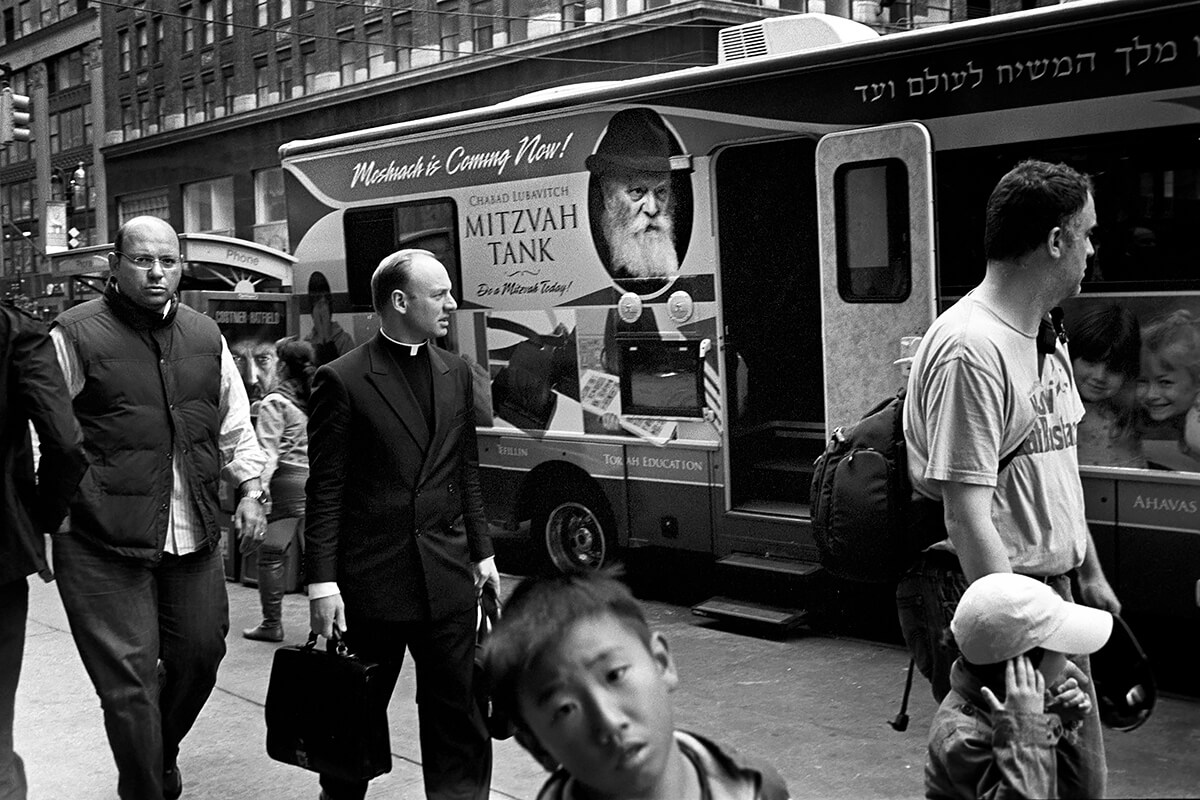 7th Ave, New York, NY, 2017<p>© Robert Virga</p>