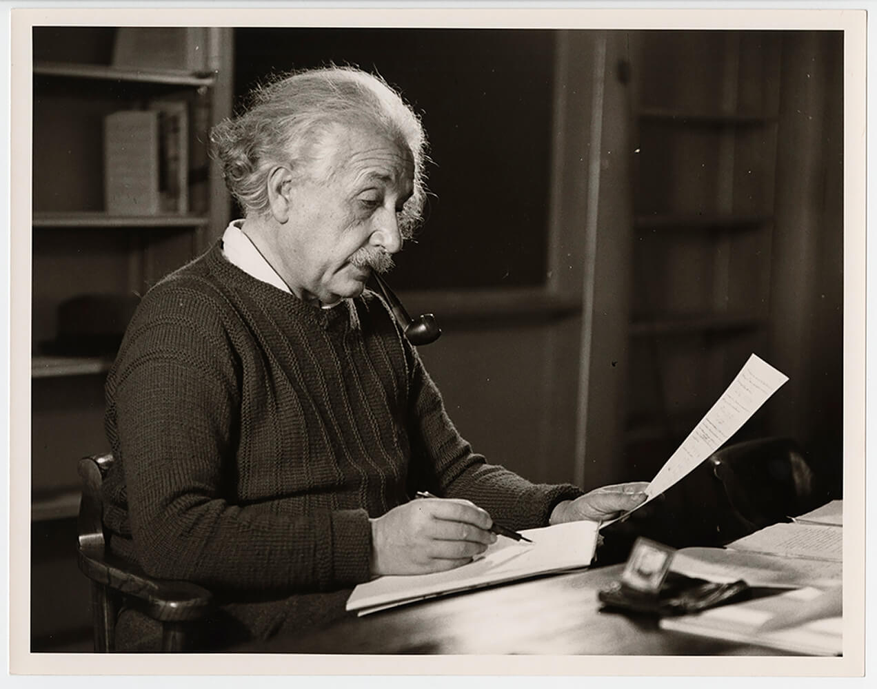 Albert Einstein in his office, Princeton University, New Jersey, 1942<p>Courtesy The Magnes Collection of Jewish Art and Life, UC Berkeley / © Roman Vishniac</p>