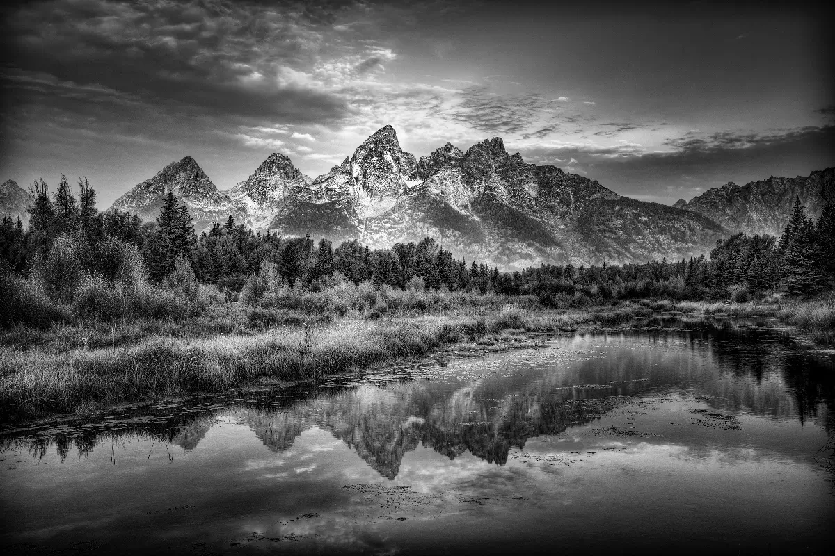 Sunrise on Teton Peaks<p>&copy; Gary Wagner</p>