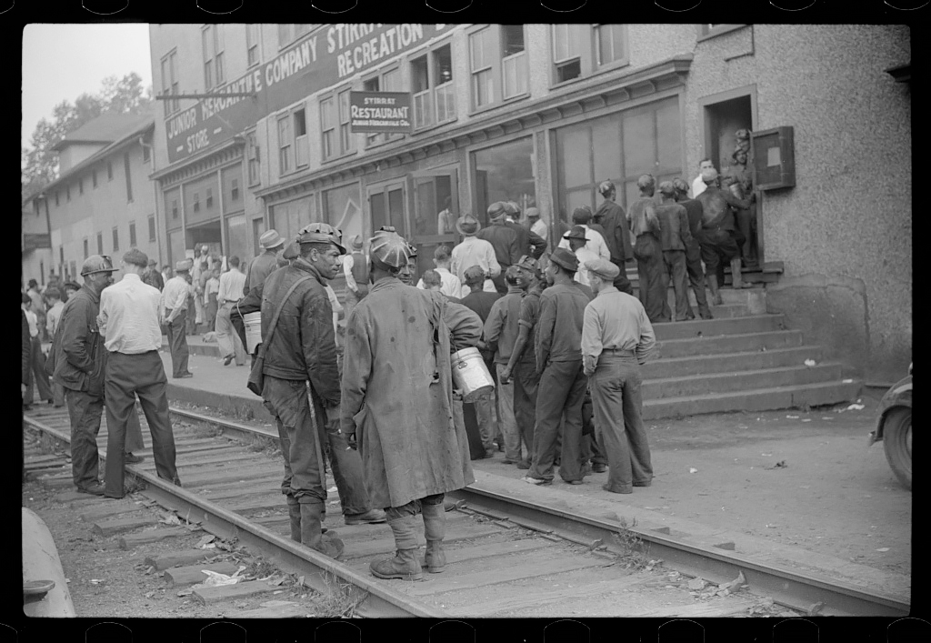 Payday, coal mining town, Omar, West Virginia, 1938<p>© Marion Post Wolcott</p>