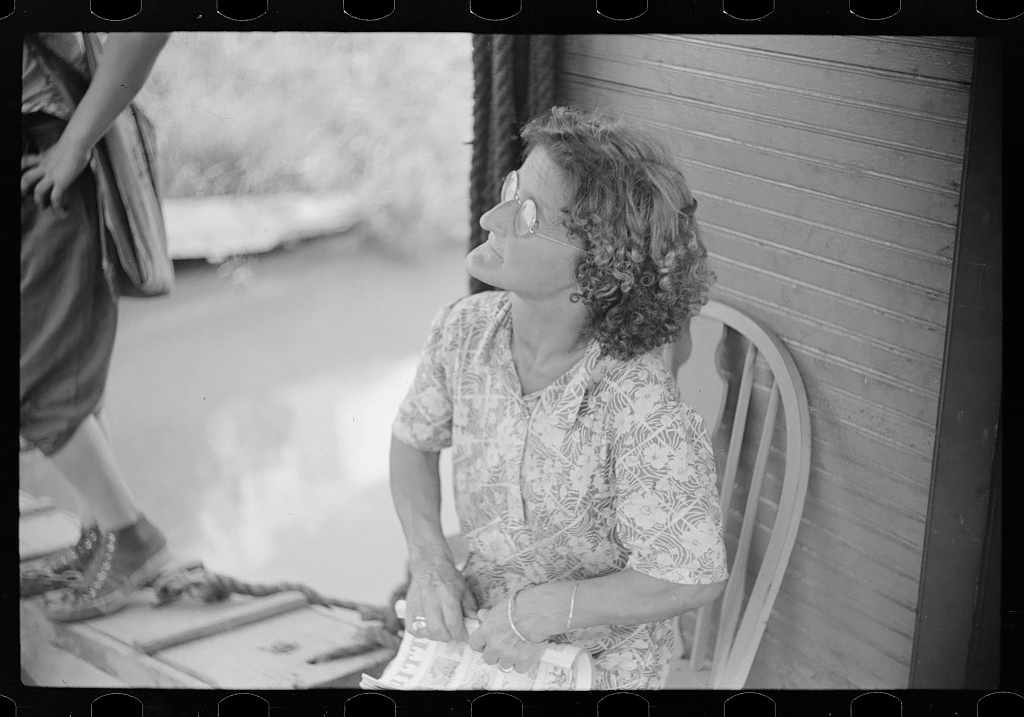 Wife of WPA (Works Progress Administration) worker living on riverboat, Charleston, West Virginia, 1938<p>© Marion Post Wolcott</p>